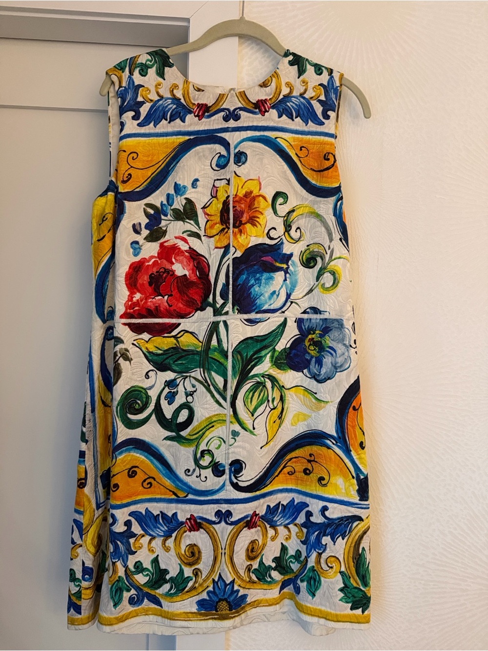 Dolce& Gabbana Floral Tile Print Sleeveless Shift Dress - Multicolor sz 46